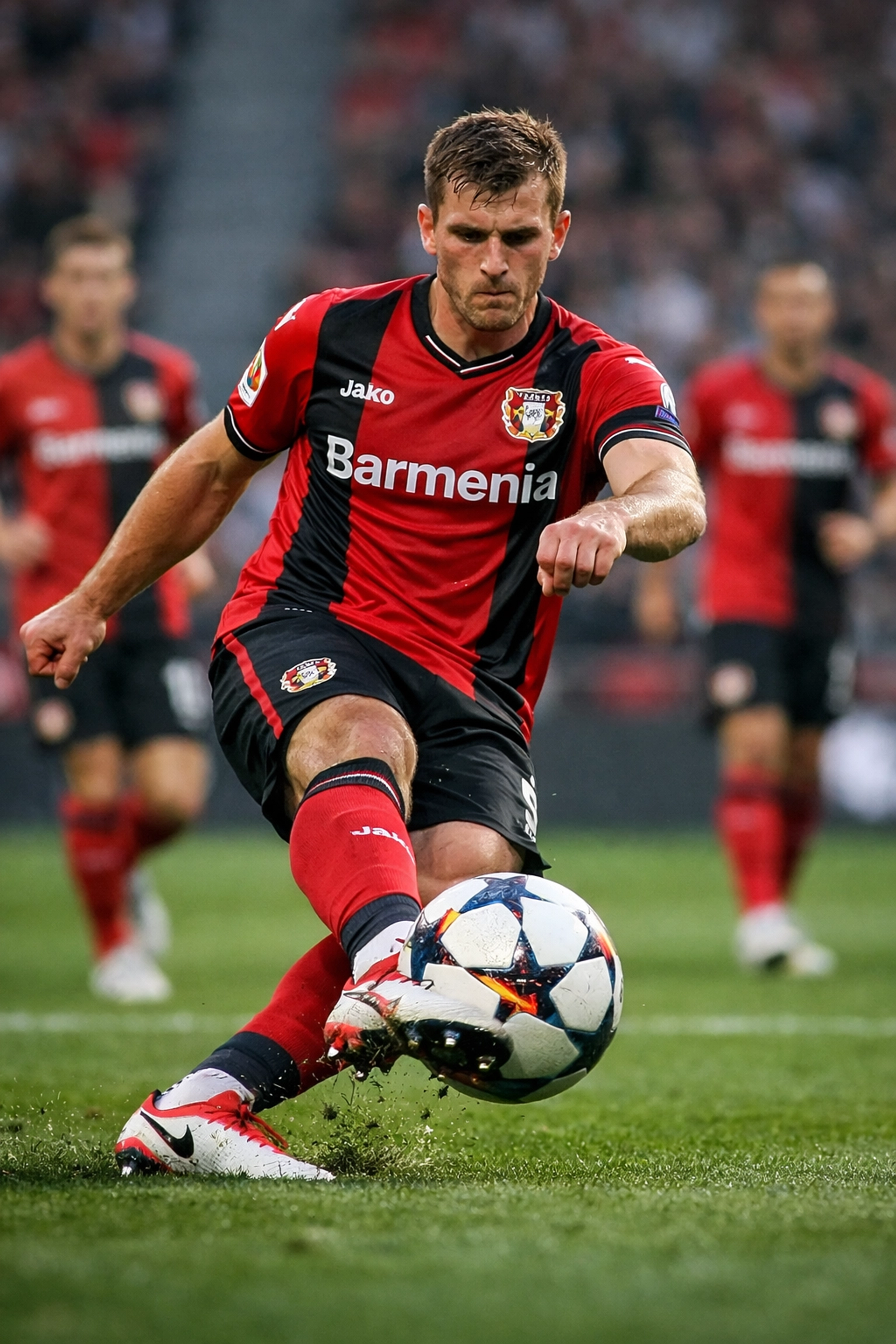 Bayer Leverkusen Innenverteidiger beim Spielaufbau nach Kader-Rotation in der Bundesliga-Rückrunde