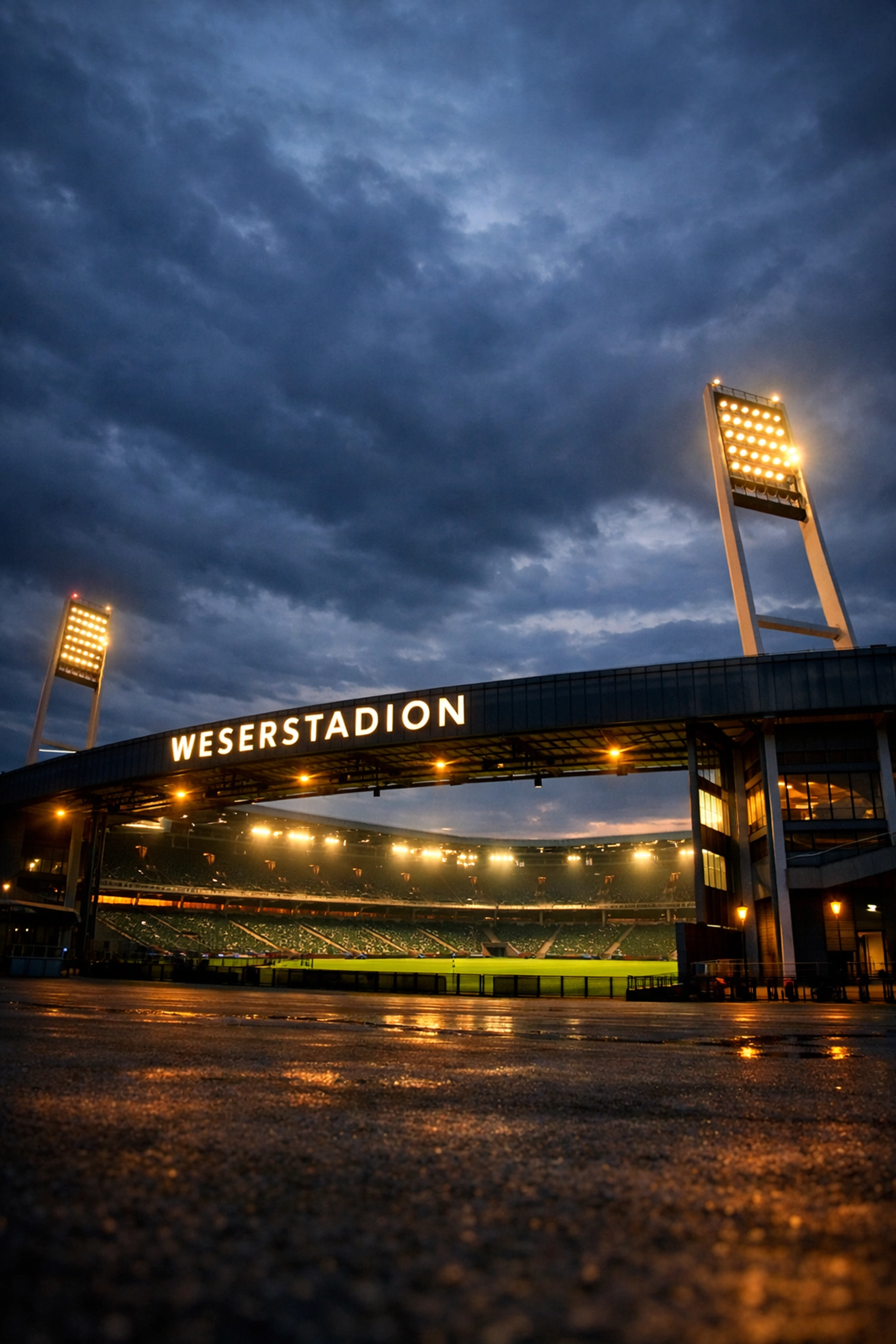 Weserstadion Bremen bei Flutlicht vor dem Bundesliga-Spiel gegen Bayern München
