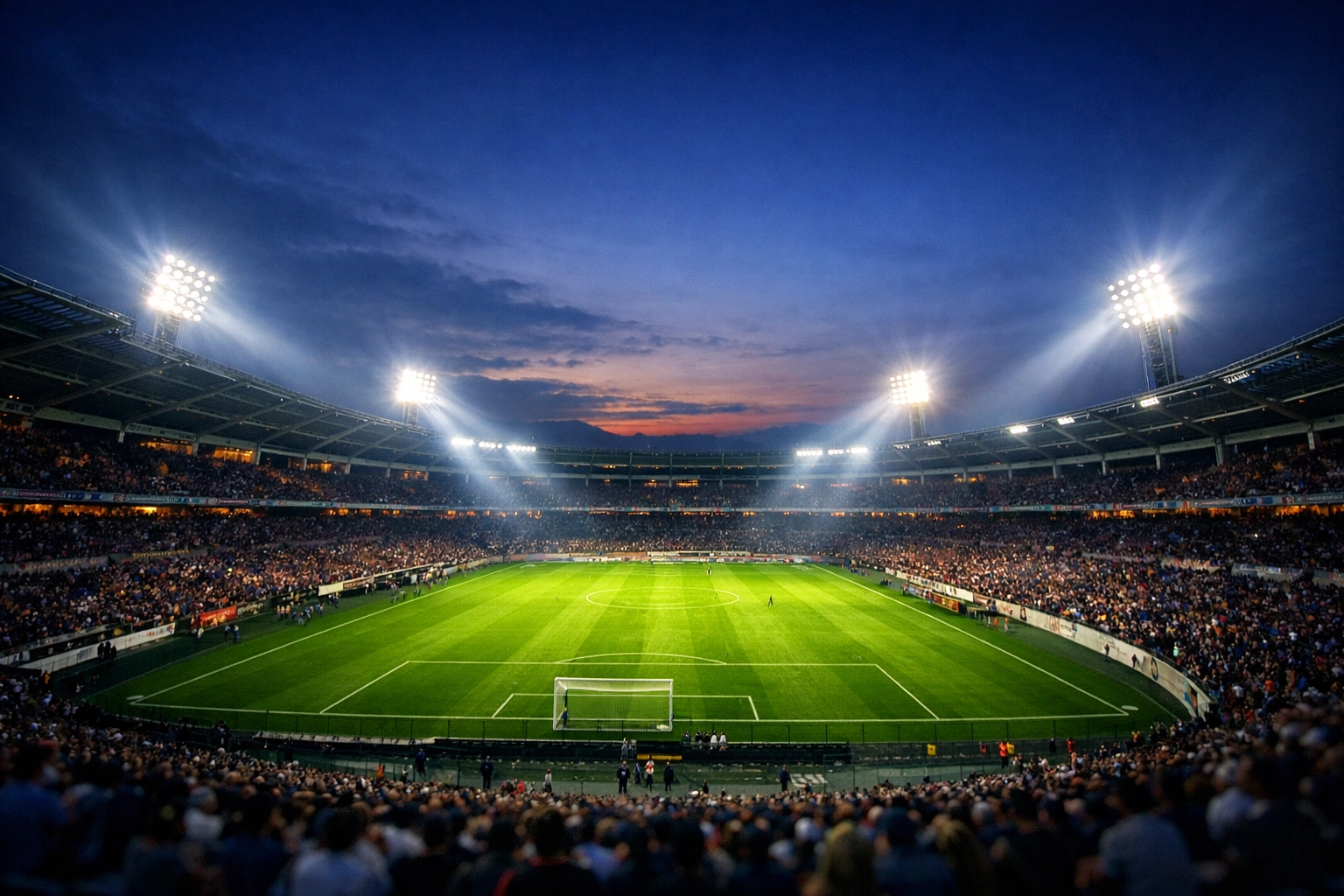 Abendliche Stadionstimmung im Stadio Olimpico Grande Torino vor dem Spiel Torino gegen Parma.