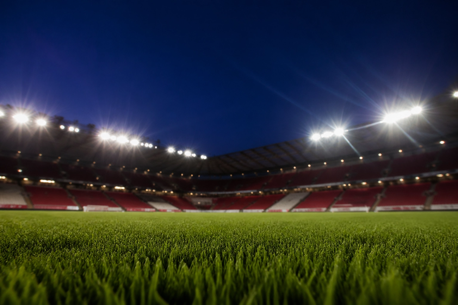 Stadionatmosphäre im San Siro vor dem Serie-A-Kracher AC Mailand gegen Juventus Turin.
