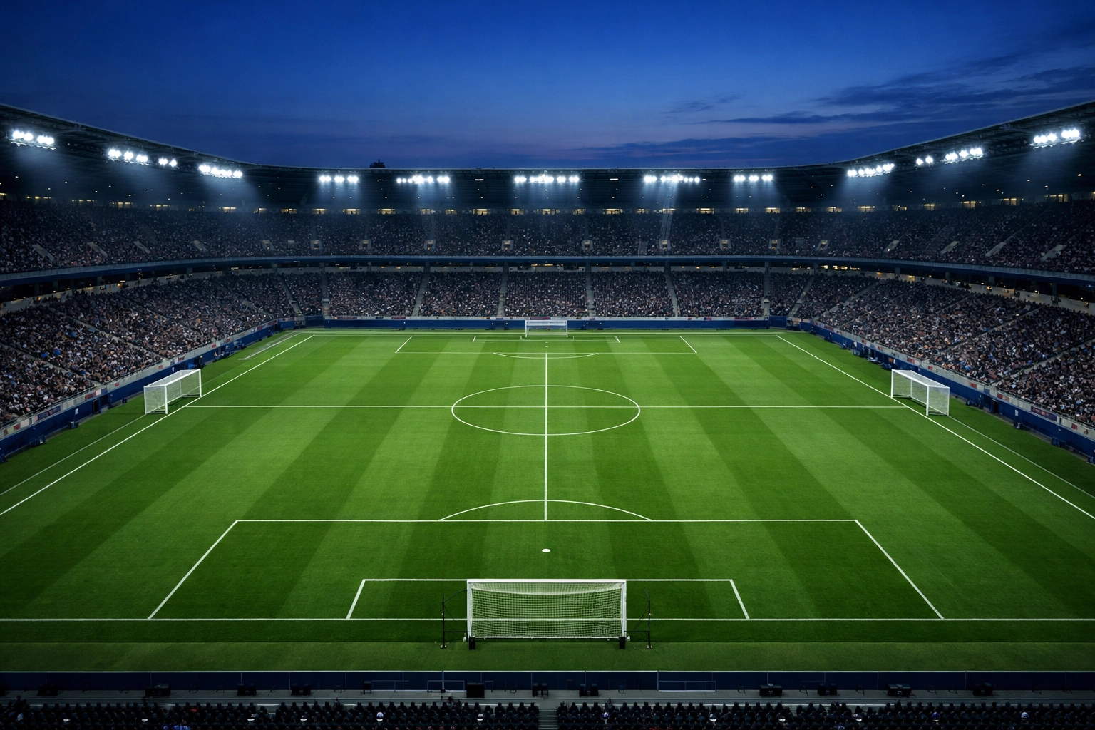 Vogelperspektive eines Fußballplatzes für die taktische Analyse.