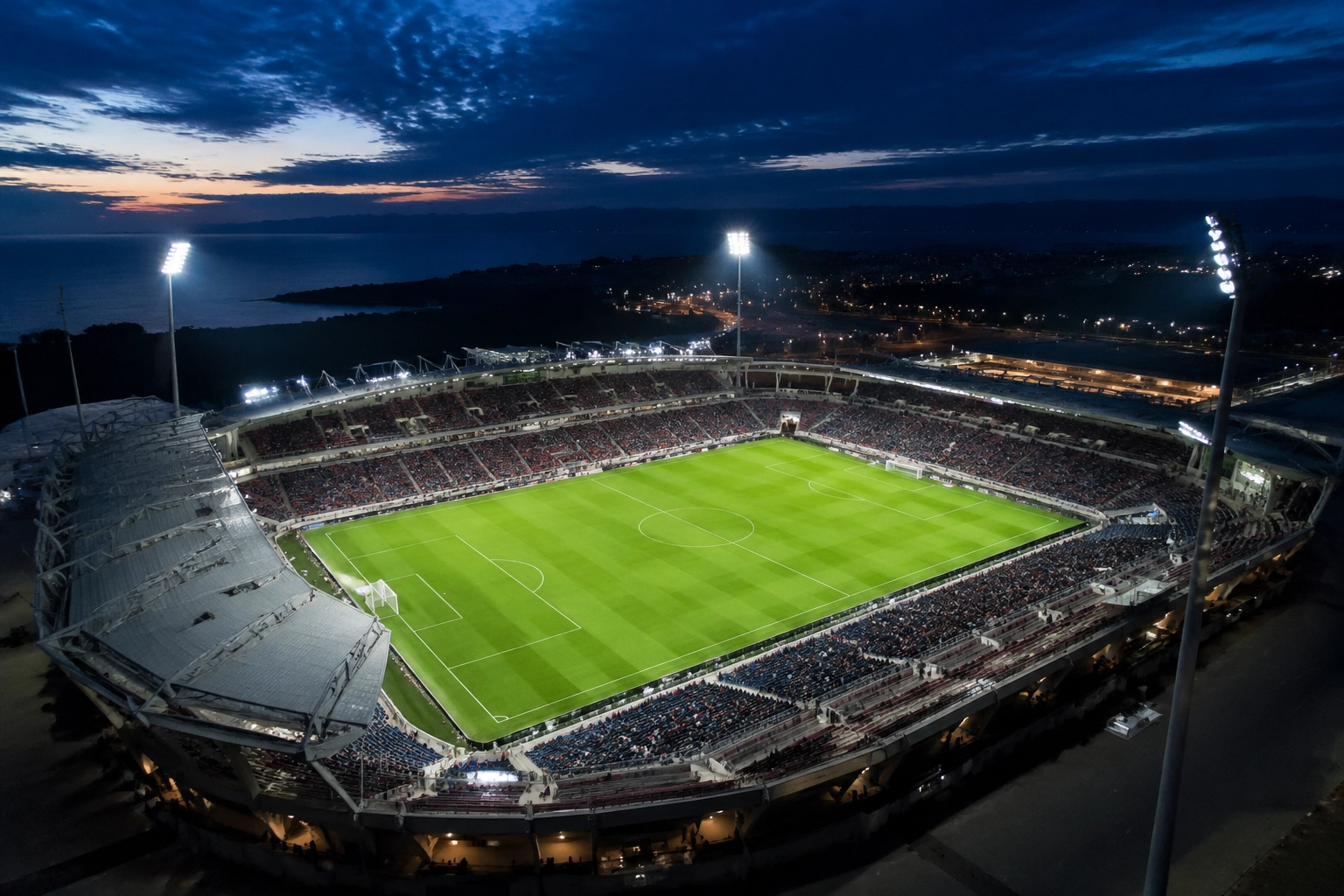 Stadion Unipol Domus bei Nacht vor dem Spiel Cagliari Calcio gegen Atalanta Bergamo in der Serie A.