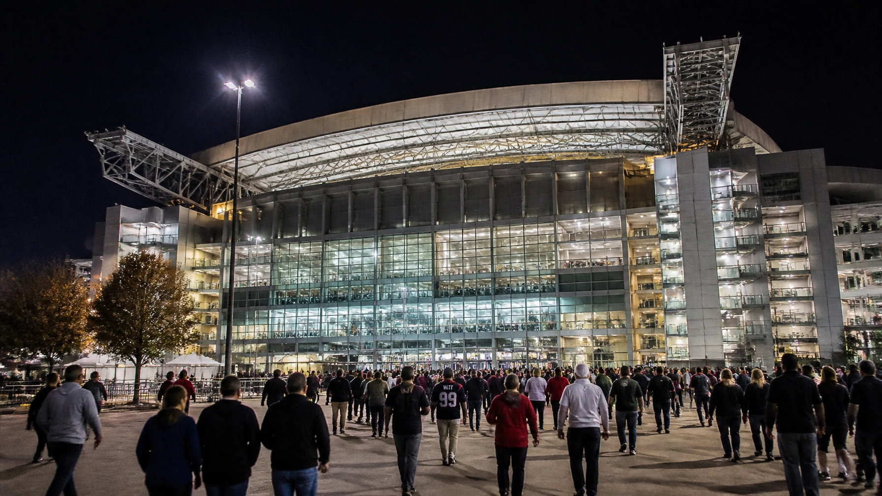 Das NRG Stadium in Houston bei Nacht, Austragungsort für Deutschland gegen Curaçao.