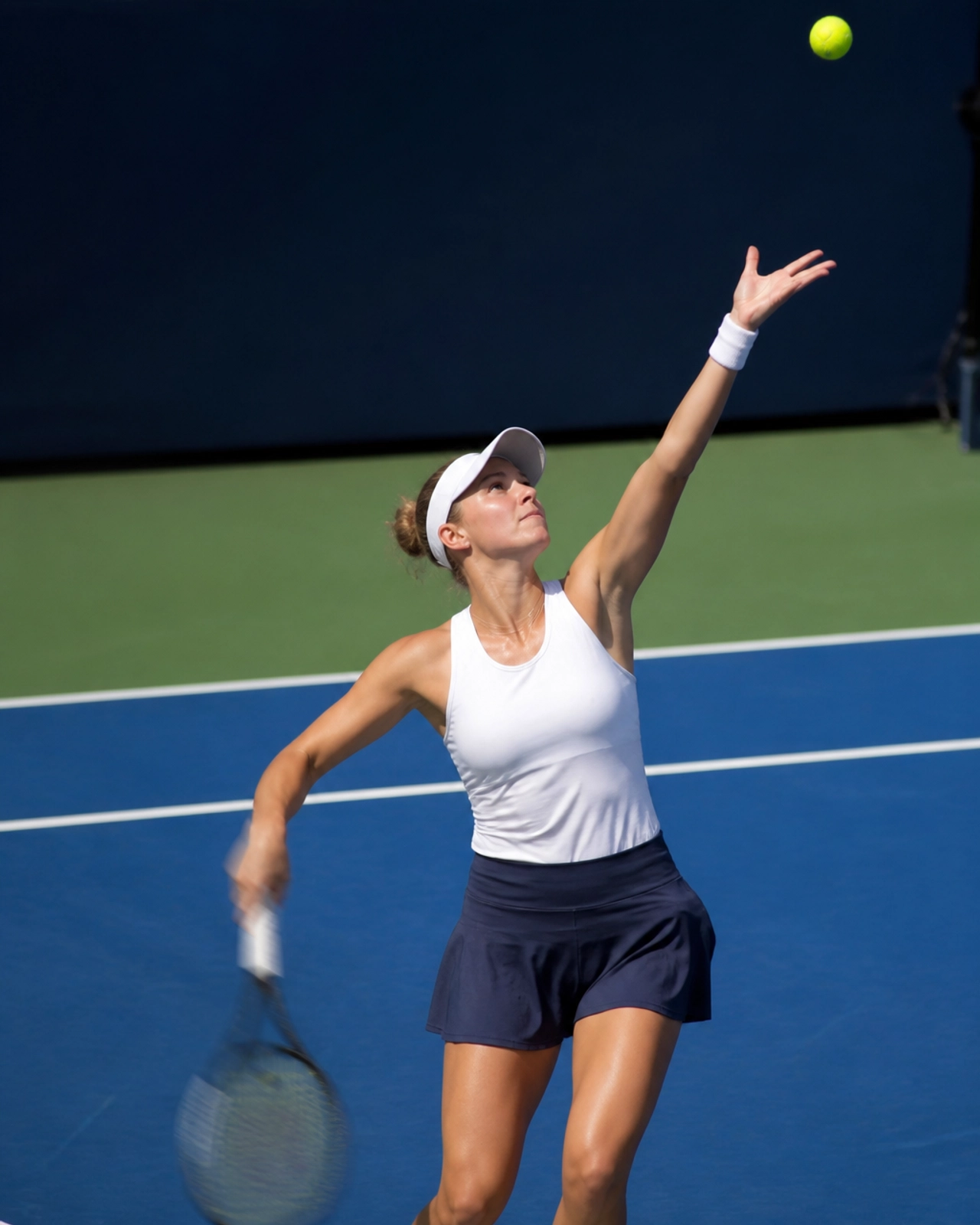 tennis-player-service-action-23-07-2026-2.jpg