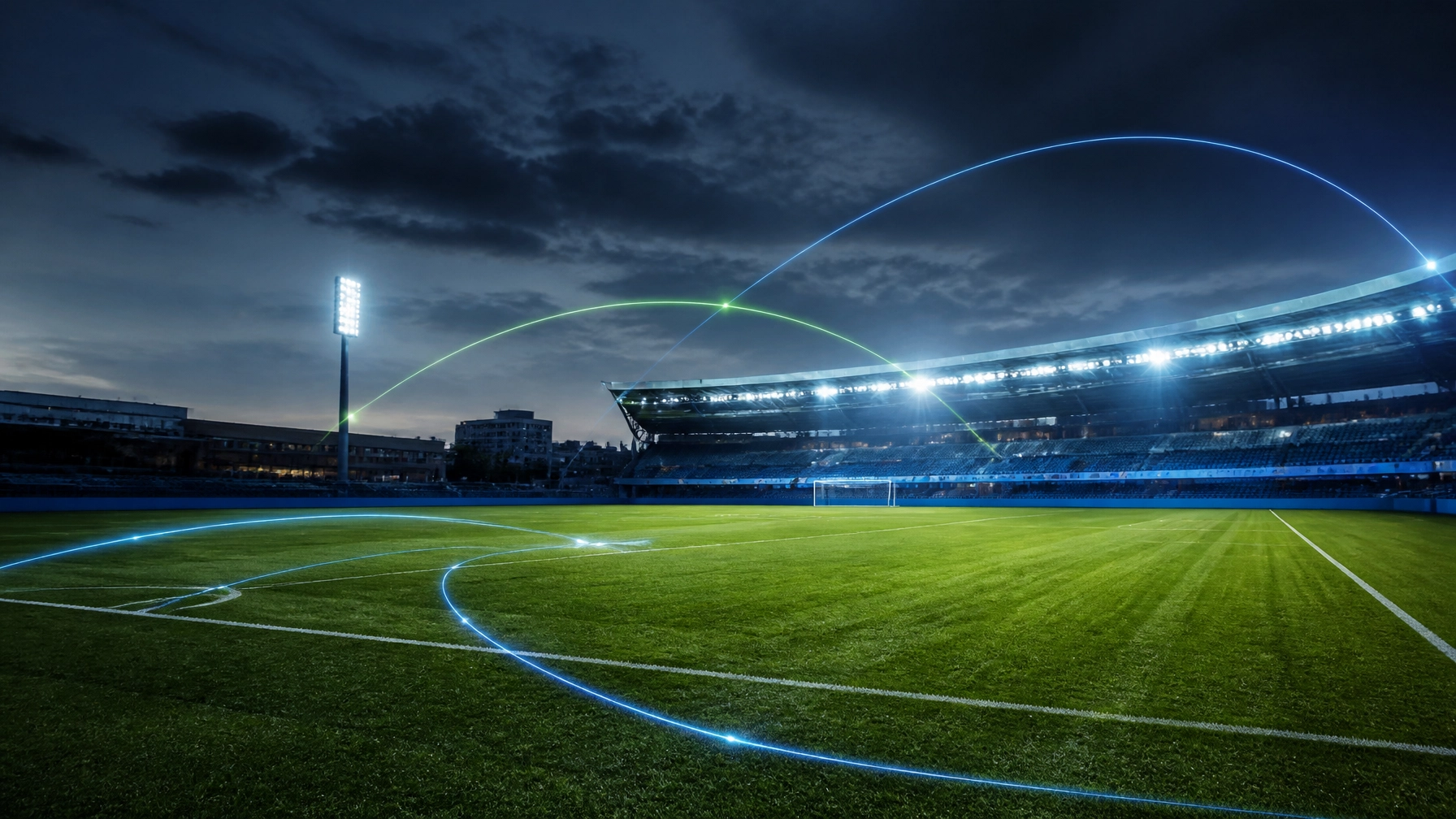 Leeres Fußballfeld bei Dämmerung mit realistischer Stadionbeleuchtung und dezenter Spieltagsatmosphäre