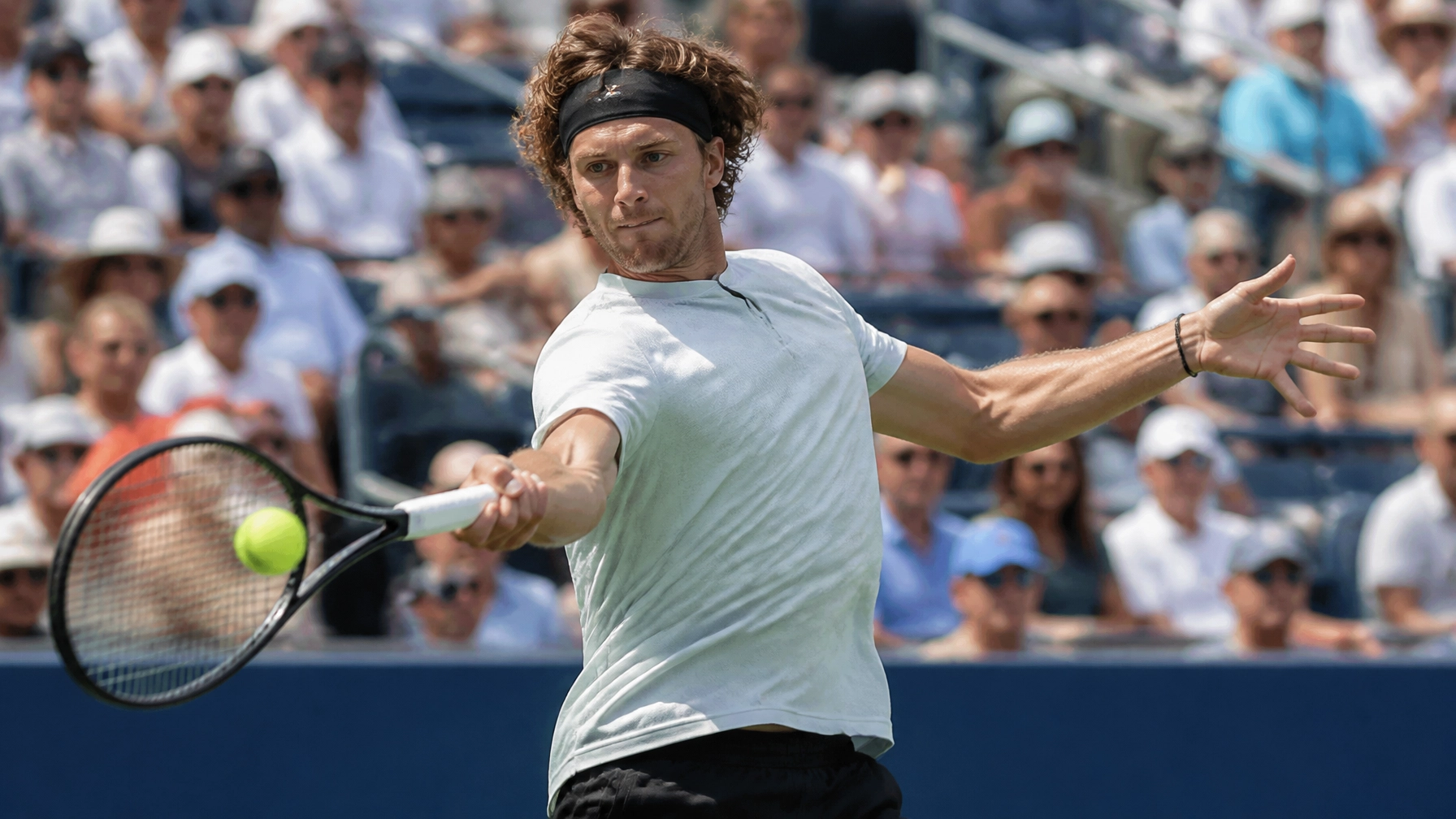 Tennis im Winston-Salem-Stadion auf einem amerikanischen Hartplatz