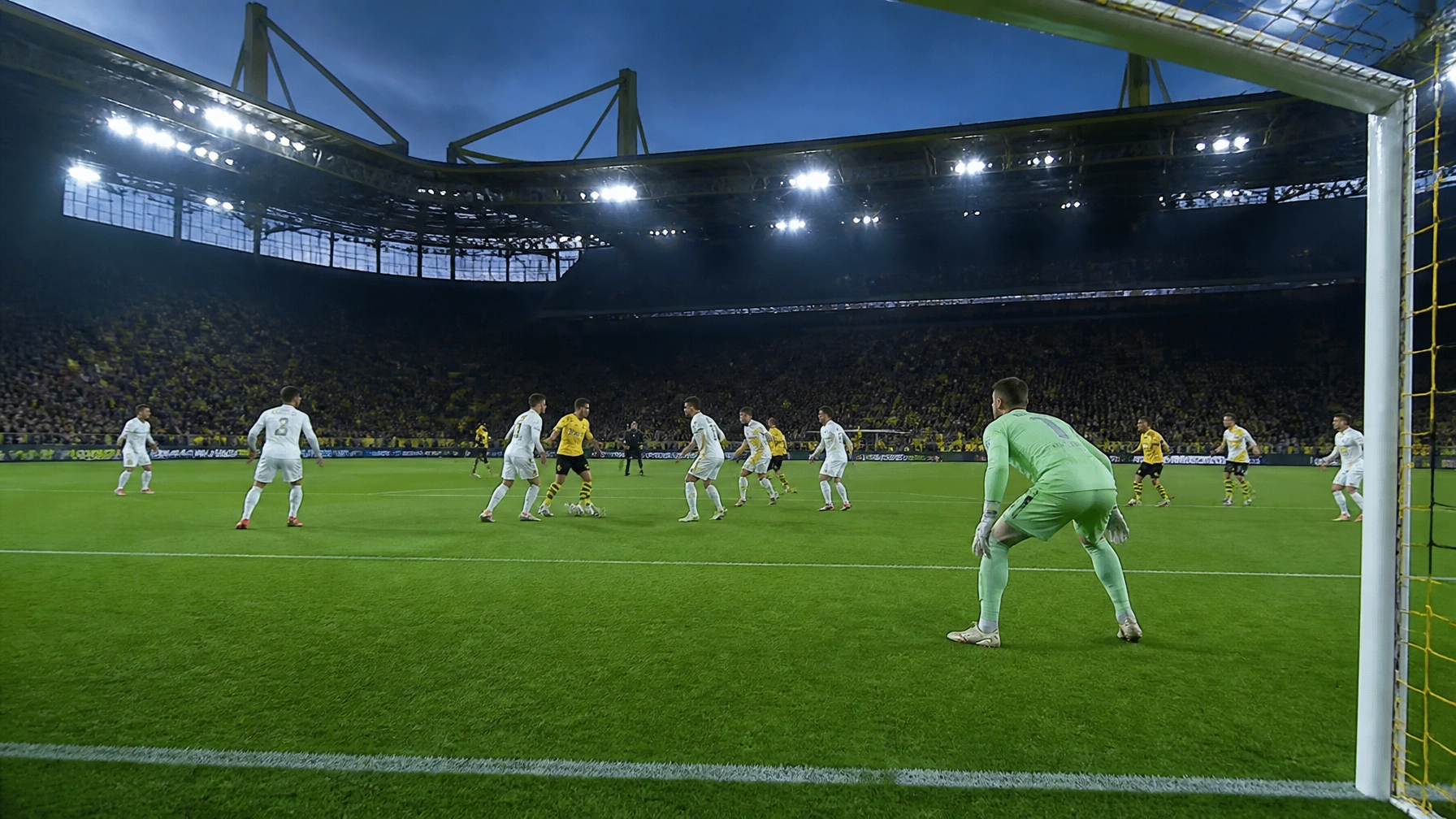 Angriffsszene im Signal Iduna Park mit kompakter Auswärtsabwehr